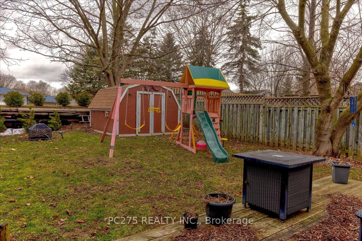 Photo 34 of 33 Northville Drive, Brant, Paris — HOMEH