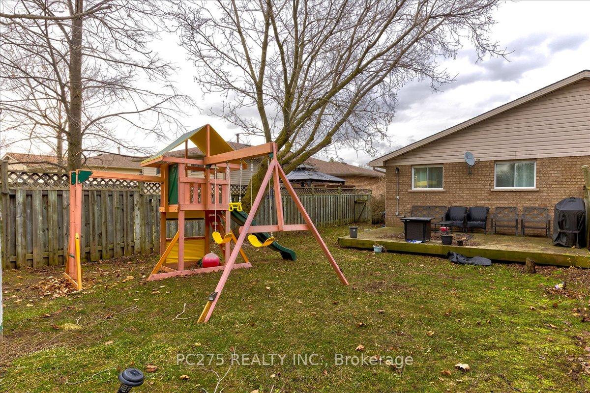 Photo 36 of 33 Northville Drive, Brant, Paris — HOMEH