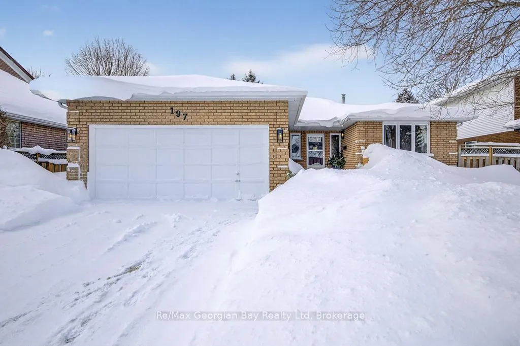 Photo 1 of 197 Mapledawn Drive, Midland — HOMEH
