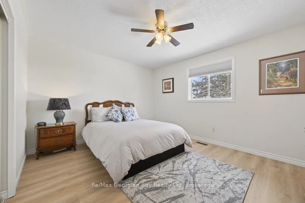 Photo 19 of 197 Mapledawn Drive, Midland — HOMEH