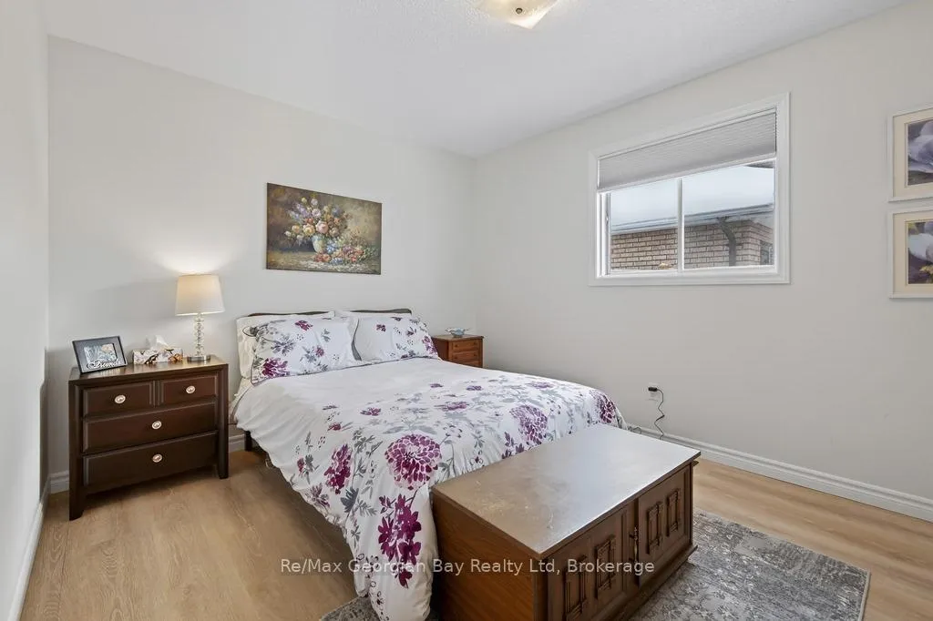 Photo 22 of 197 Mapledawn Drive, Midland — HOMEH