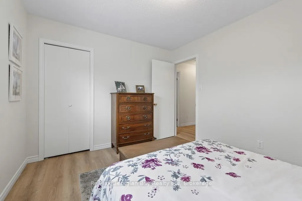 Photo 23 of 197 Mapledawn Drive, Midland — HOMEH
