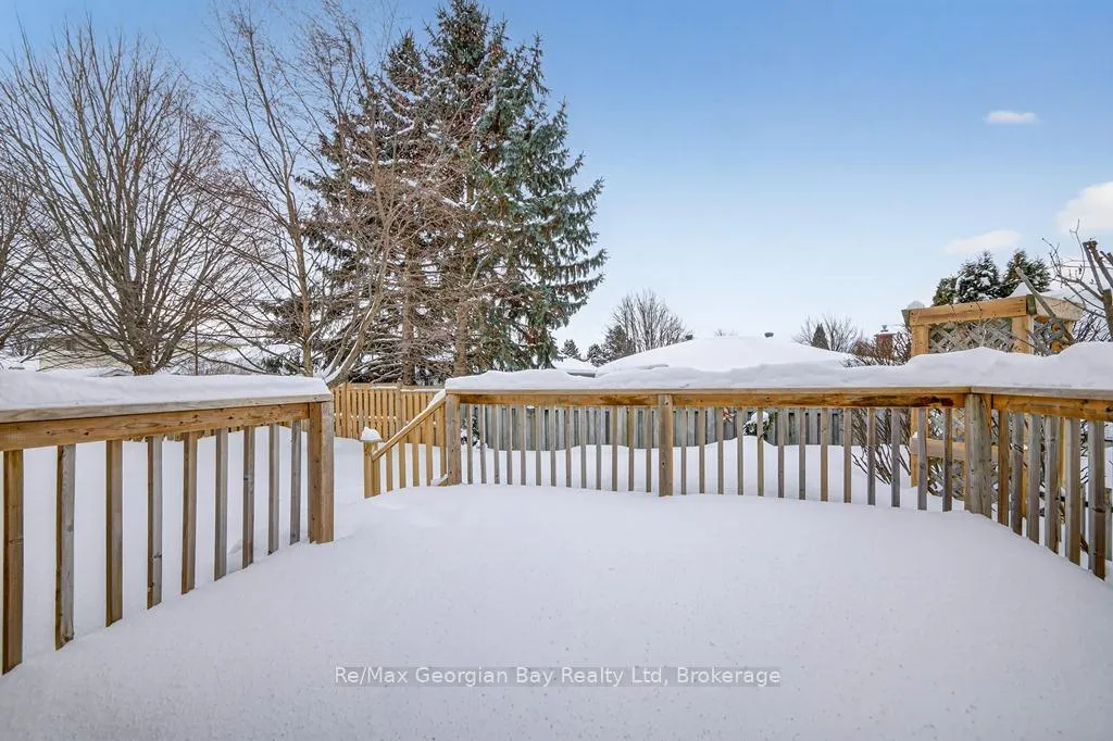 Photo 42 of 197 Mapledawn Drive, Midland — HOMEH