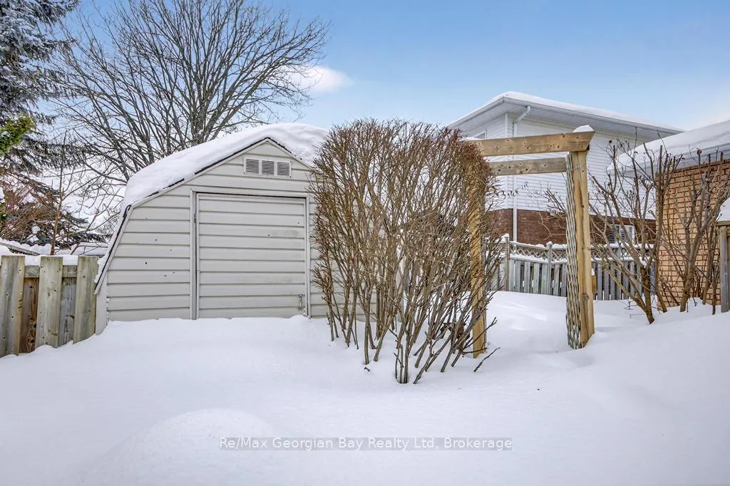 Photo 44 of 197 Mapledawn Drive, Midland — HOMEH