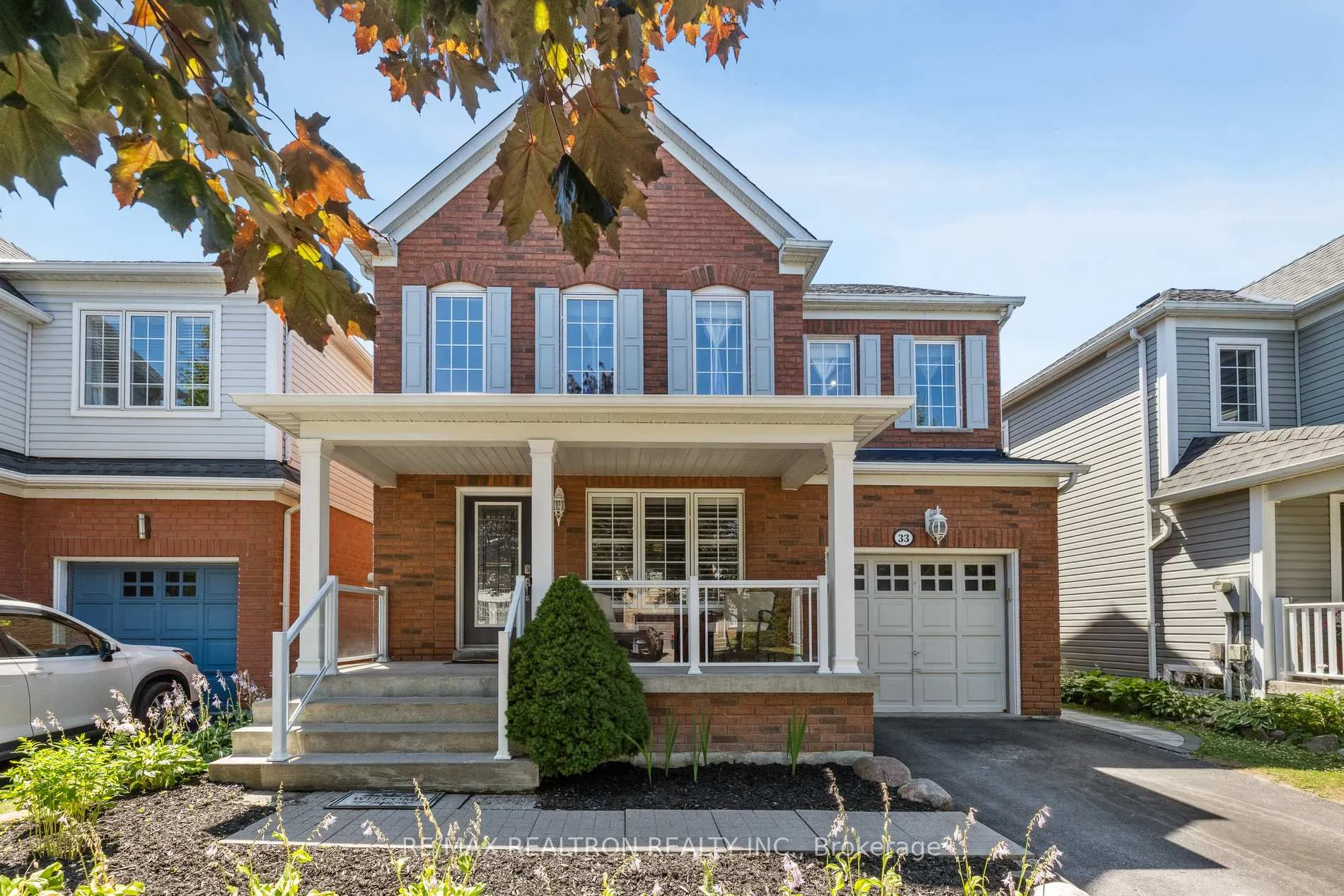 Photo 3 of 33 Lilley Avenue, Ajax, South East — HOMEH