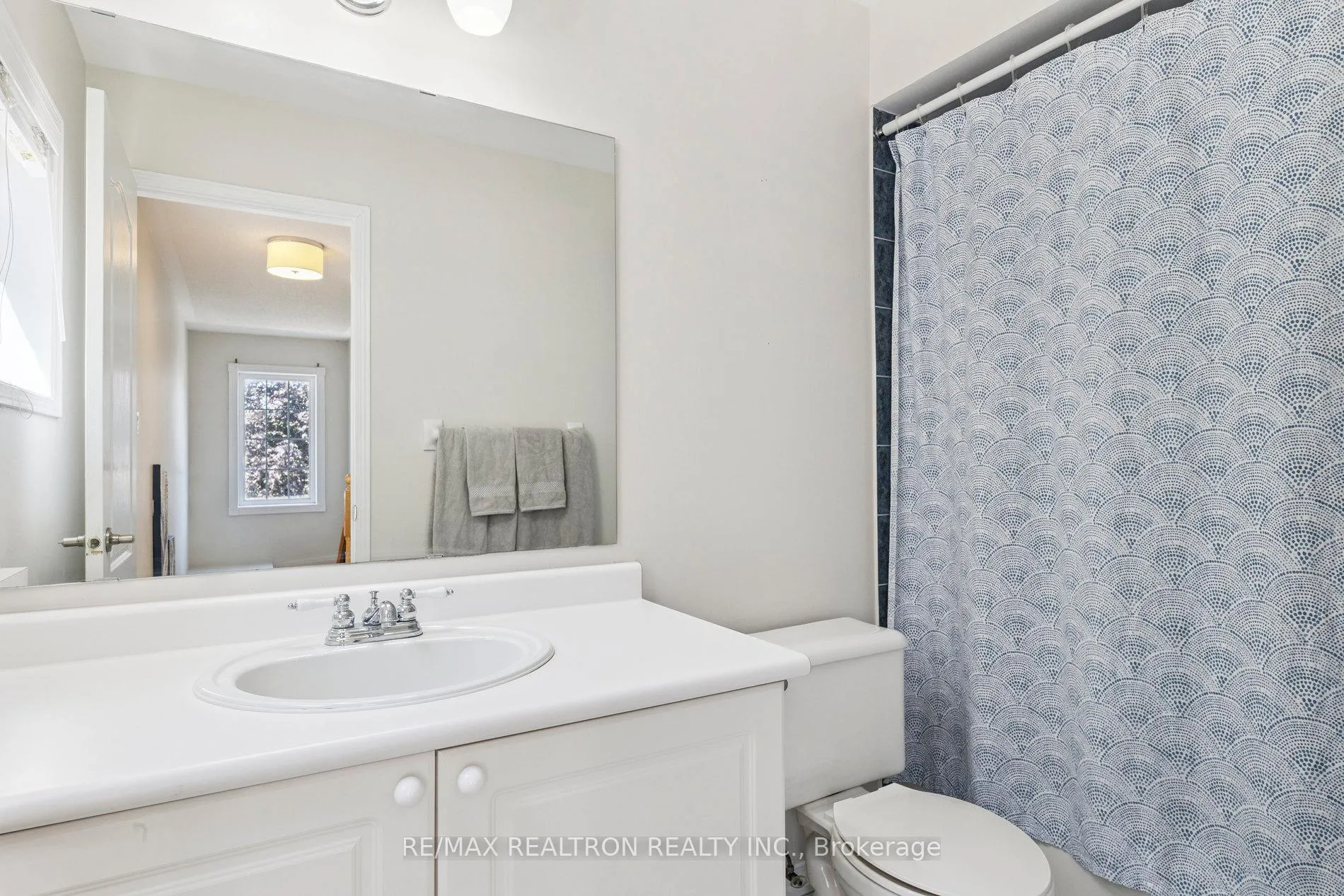 Photo 25 of 33 Lilley Avenue, Ajax, South East — HOMEH