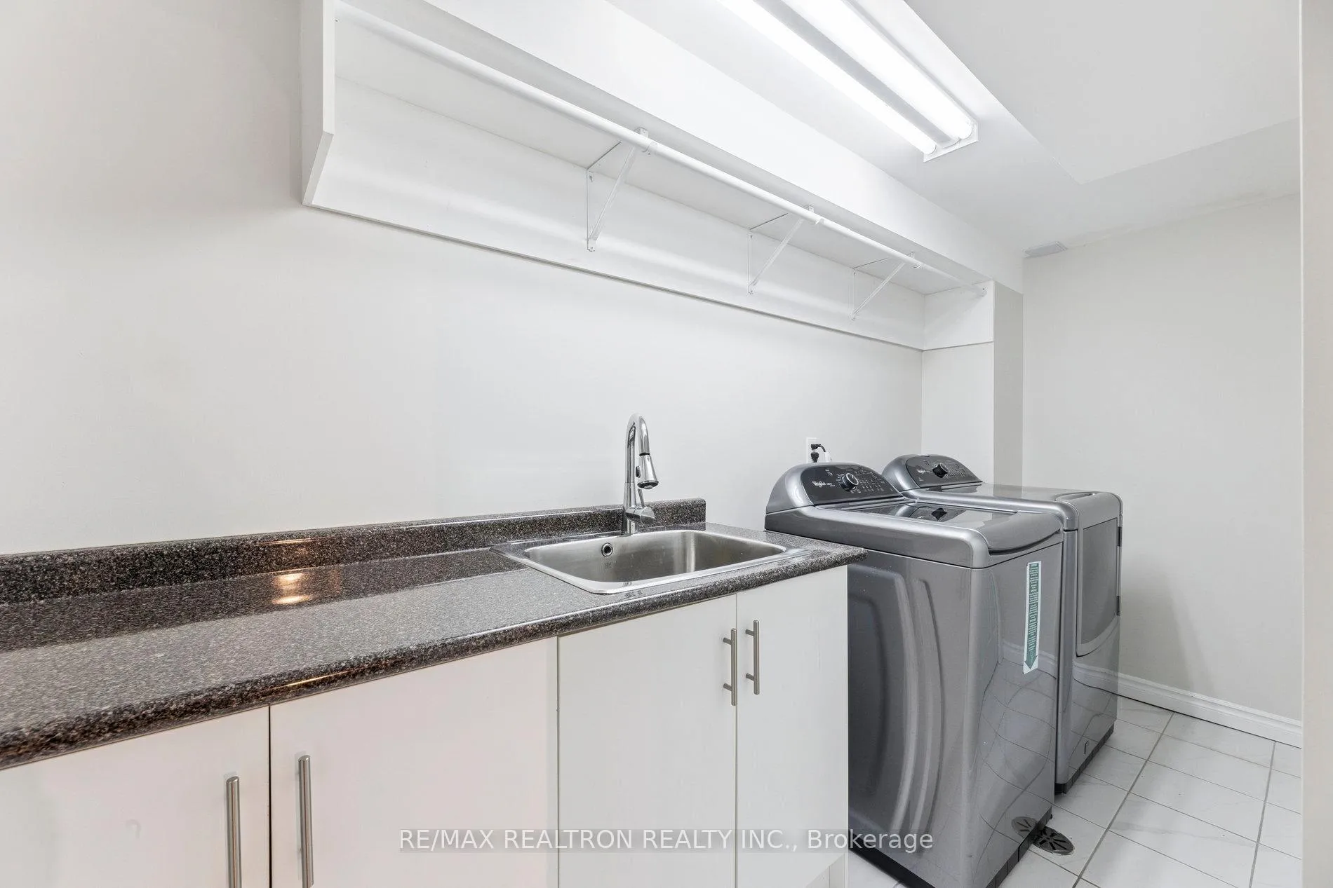 Photo 33 of 33 Lilley Avenue, Ajax, South East — HOMEH