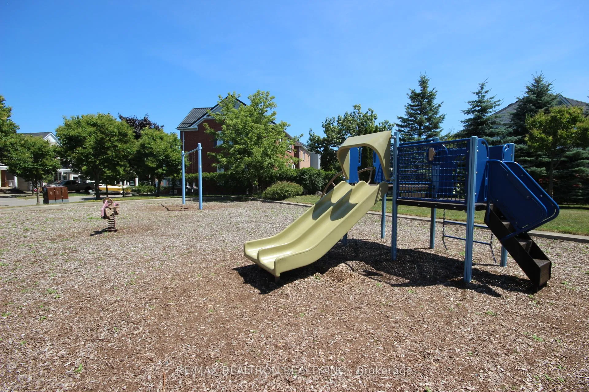 Photo 40 of 33 Lilley Avenue, Ajax, South East — HOMEH