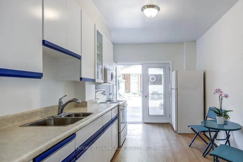 Photo 12 of 210 Withrow Avenue, Toronto, North Riverdale — HOMEH