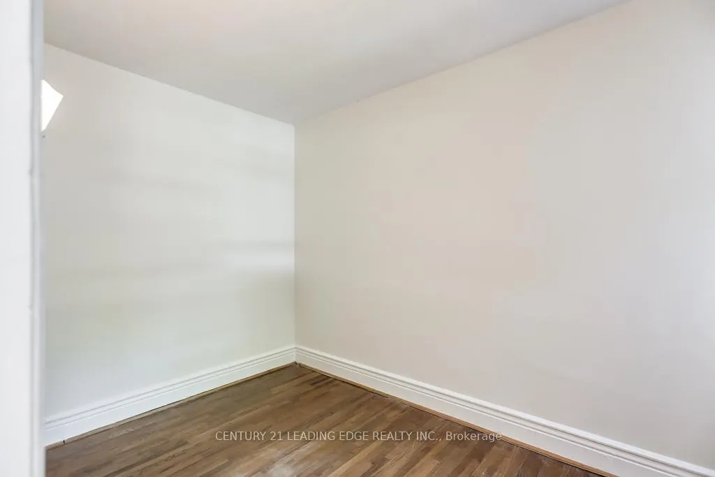 Photo 18 of 210 Withrow Avenue, Toronto, North Riverdale — HOMEH