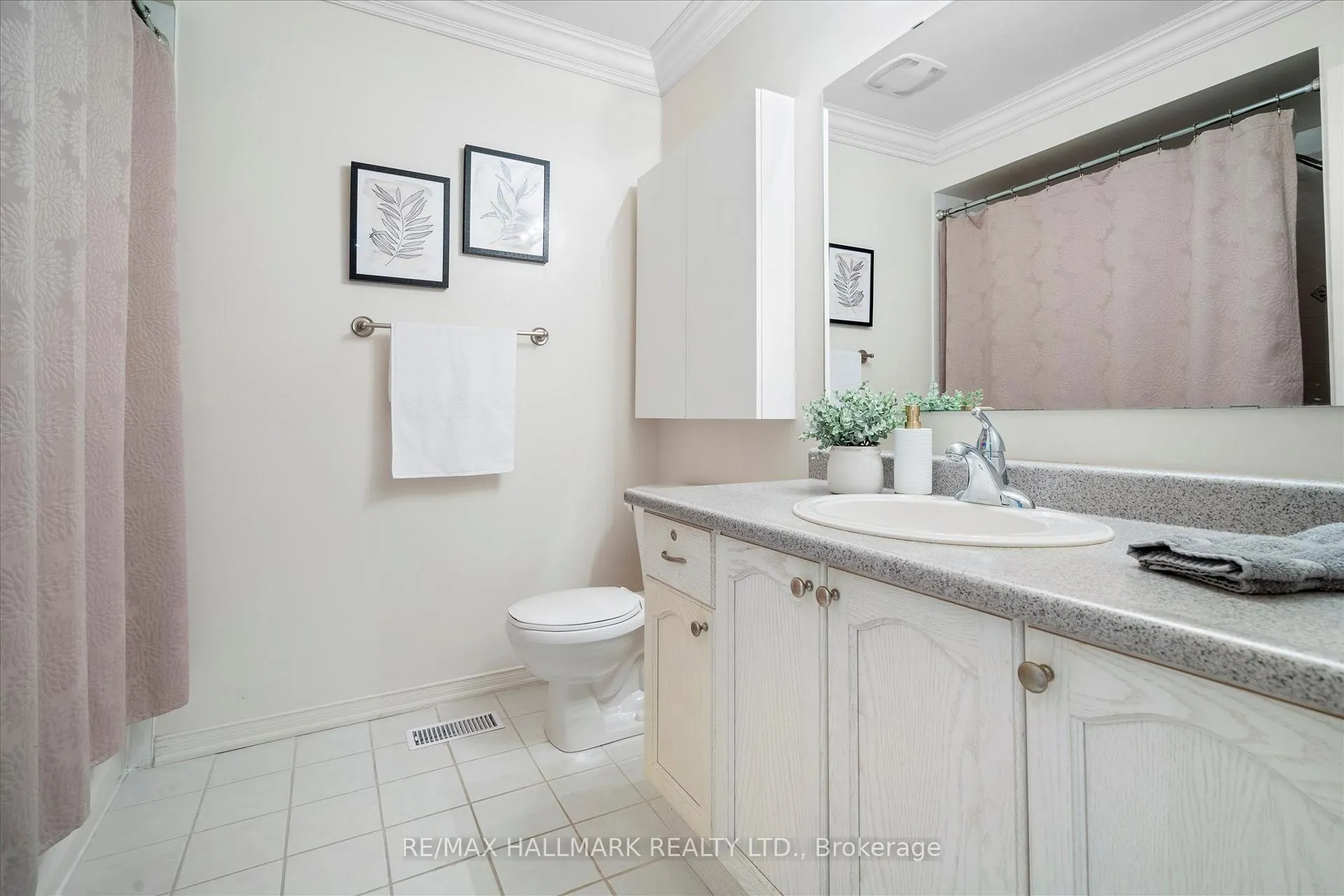 Photo 33 of 354 Strouds Lane, Pickering, Highbush — HOMEH
