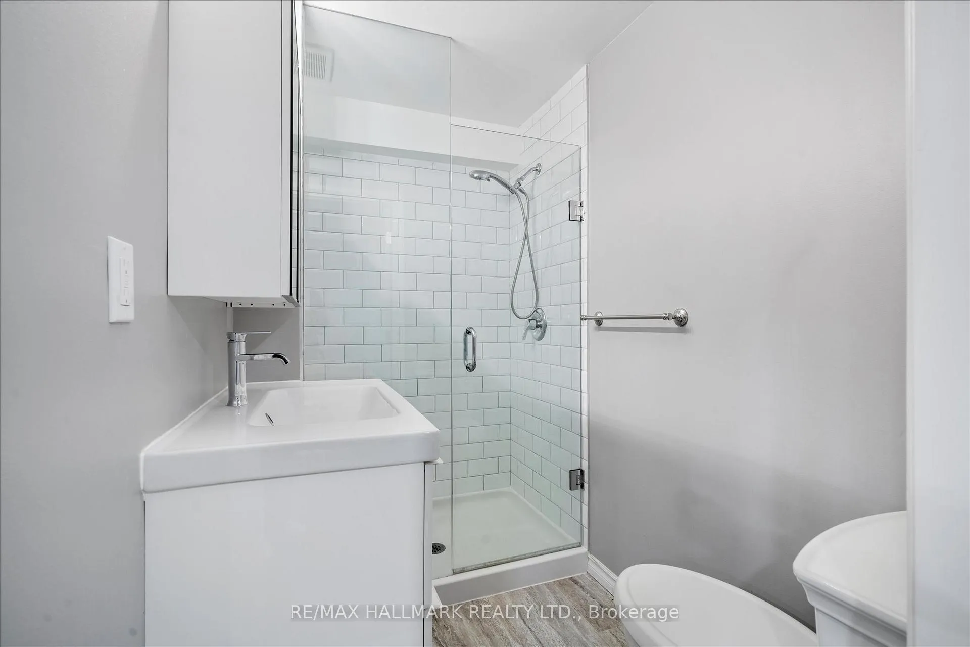 Photo 38 of 354 Strouds Lane, Pickering, Highbush — HOMEH