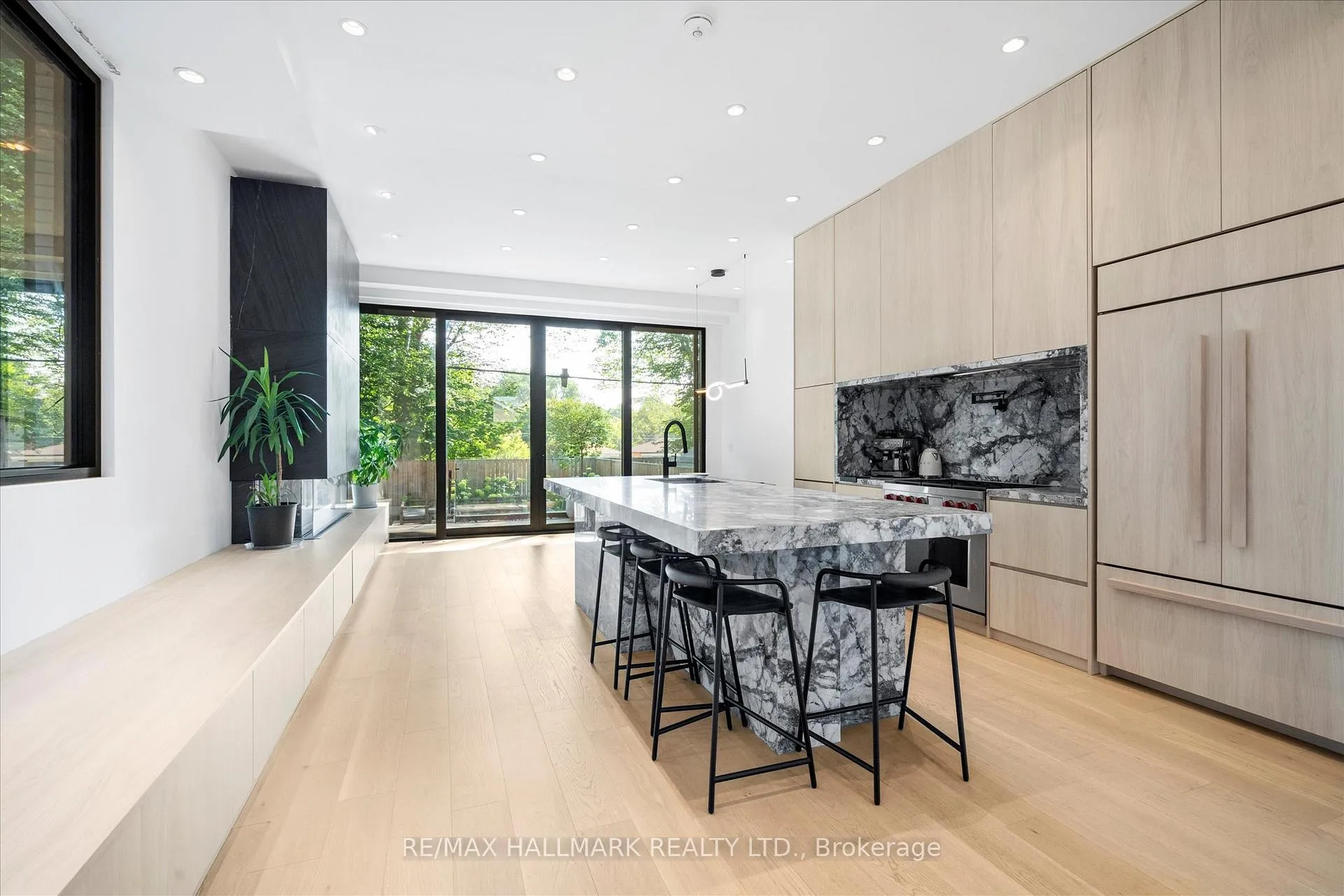 Photo 6 of 31 Redwood Avenue, Toronto, Greenwood-Coxwell — HOMEH