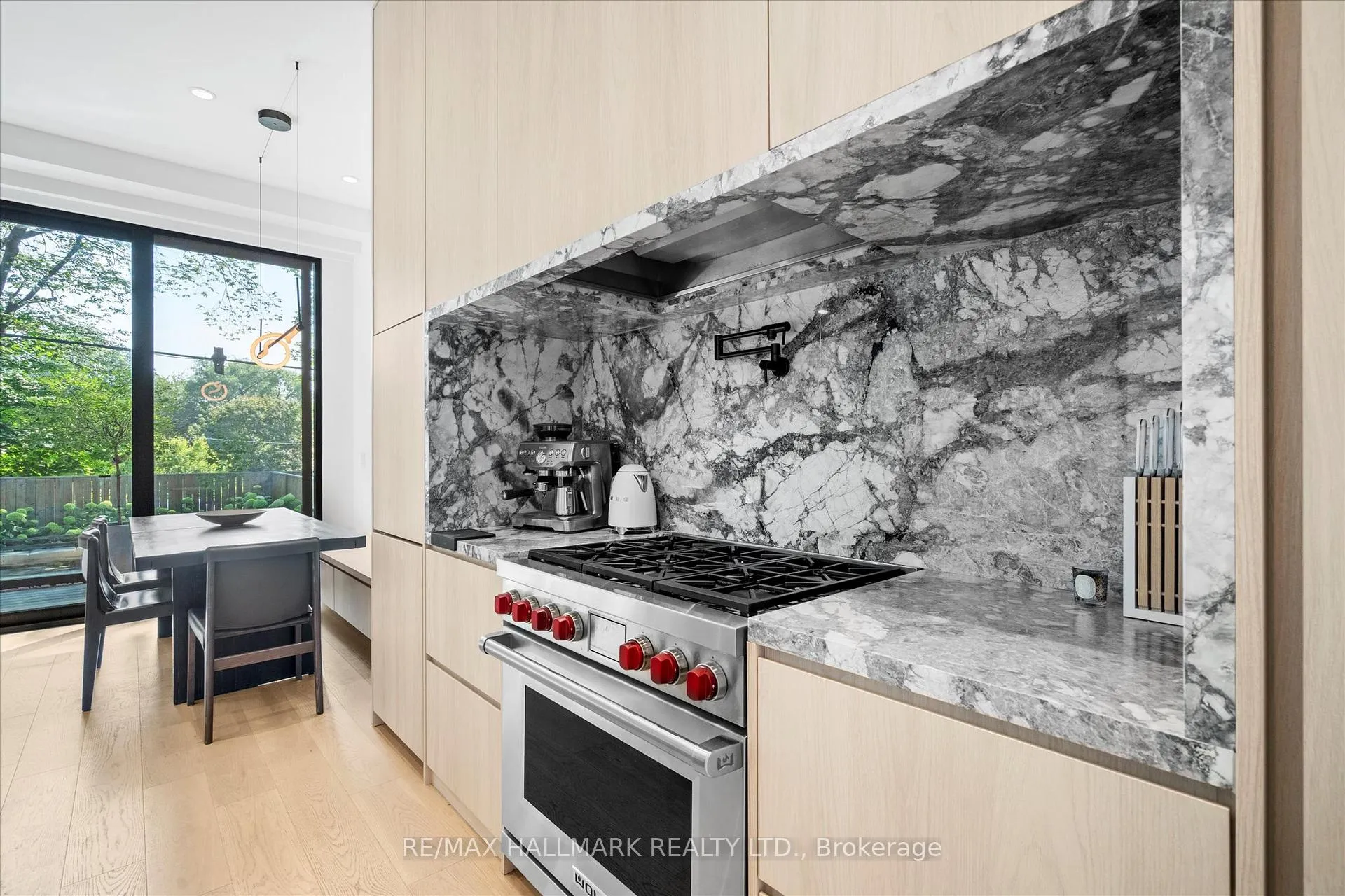 Photo 7 of 31 Redwood Avenue, Toronto, Greenwood-Coxwell — HOMEH