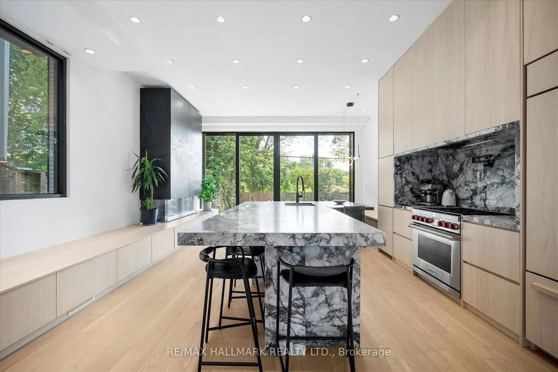 Photo 10 of 31 Redwood Avenue, Toronto, Greenwood-Coxwell — HOMEH