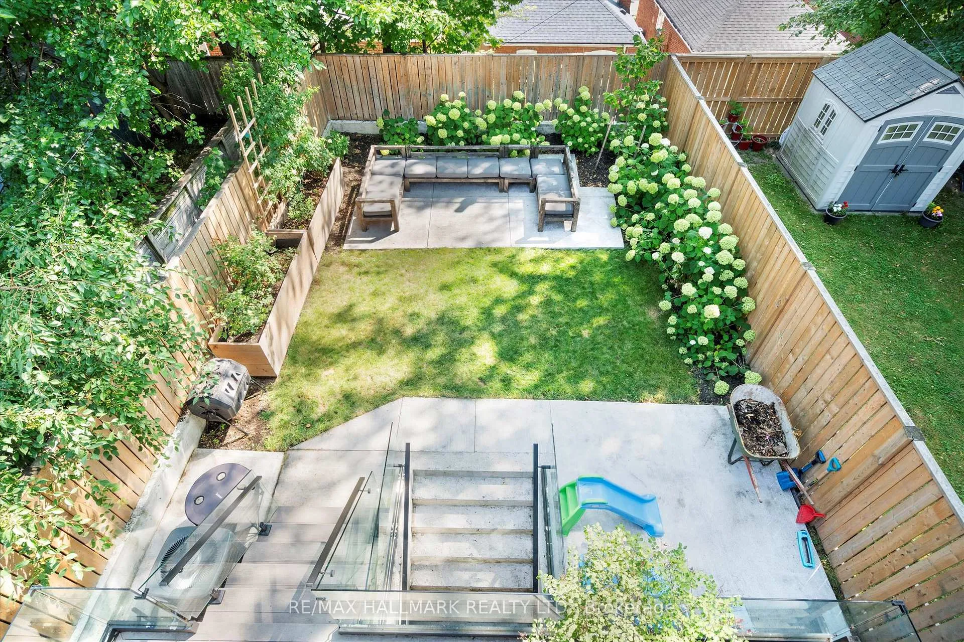 Photo 37 of 31 Redwood Avenue, Toronto, Greenwood-Coxwell — HOMEH