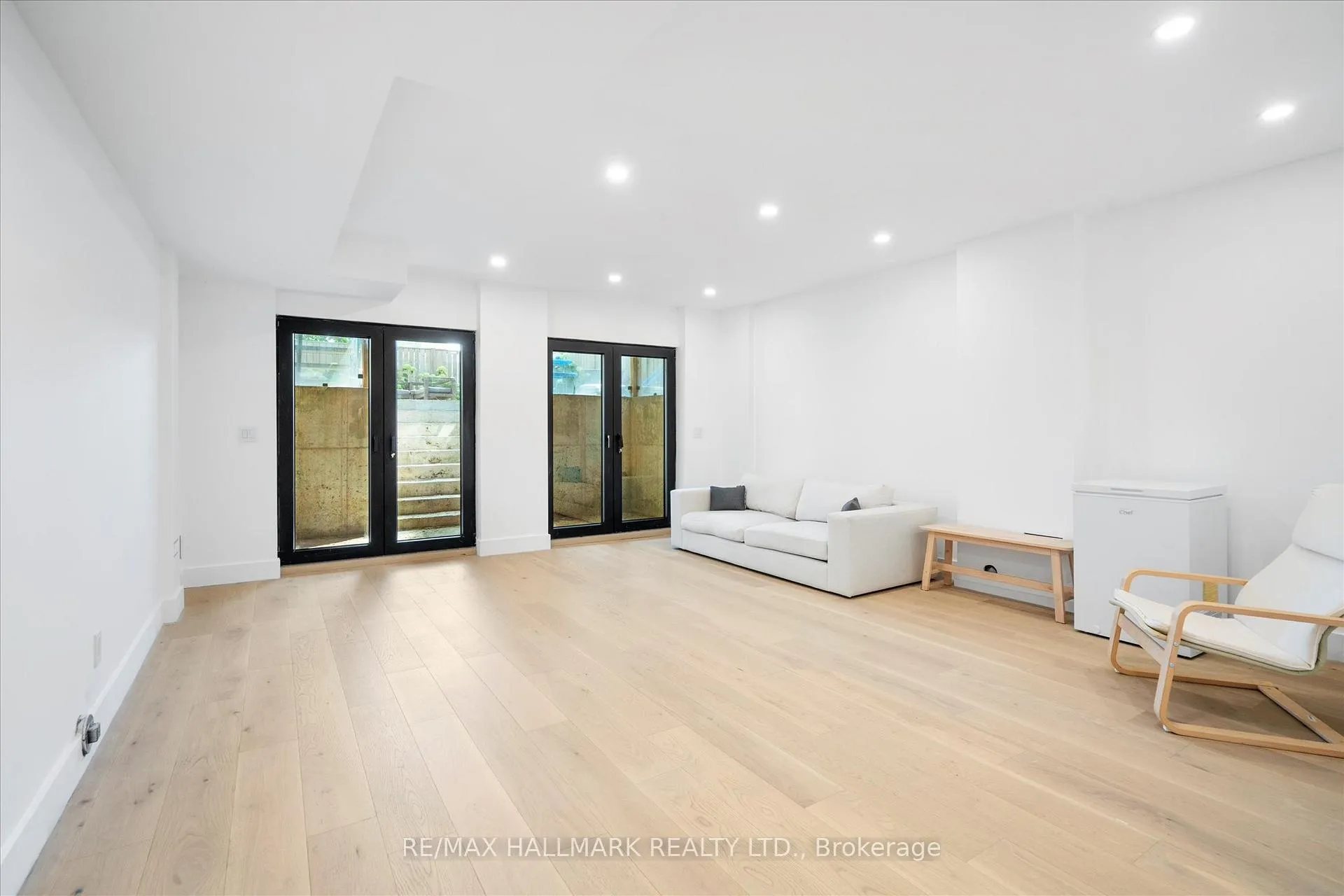 Photo 40 of 31 Redwood Avenue, Toronto, Greenwood-Coxwell — HOMEH