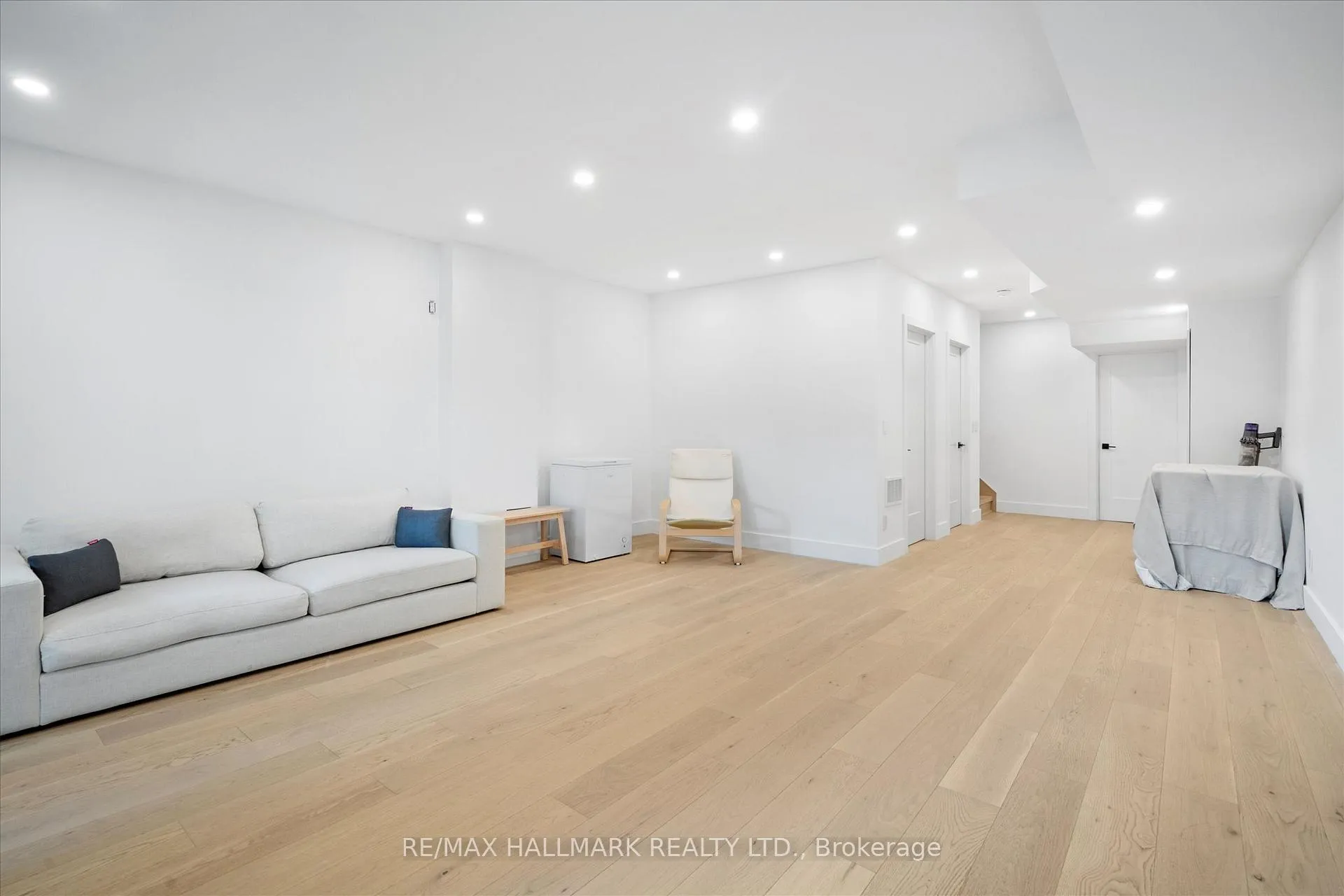 Photo 41 of 31 Redwood Avenue, Toronto, Greenwood-Coxwell — HOMEH