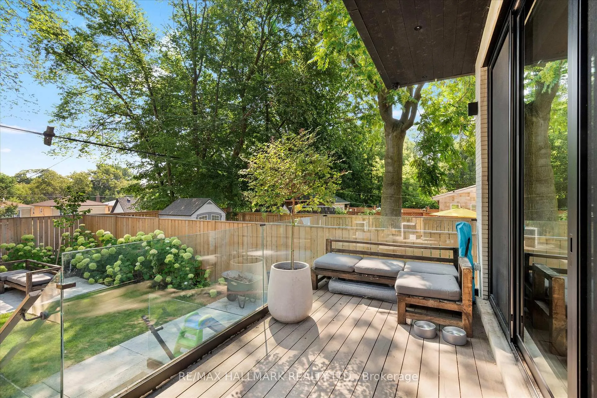 Photo 44 of 31 Redwood Avenue, Toronto, Greenwood-Coxwell — HOMEH
