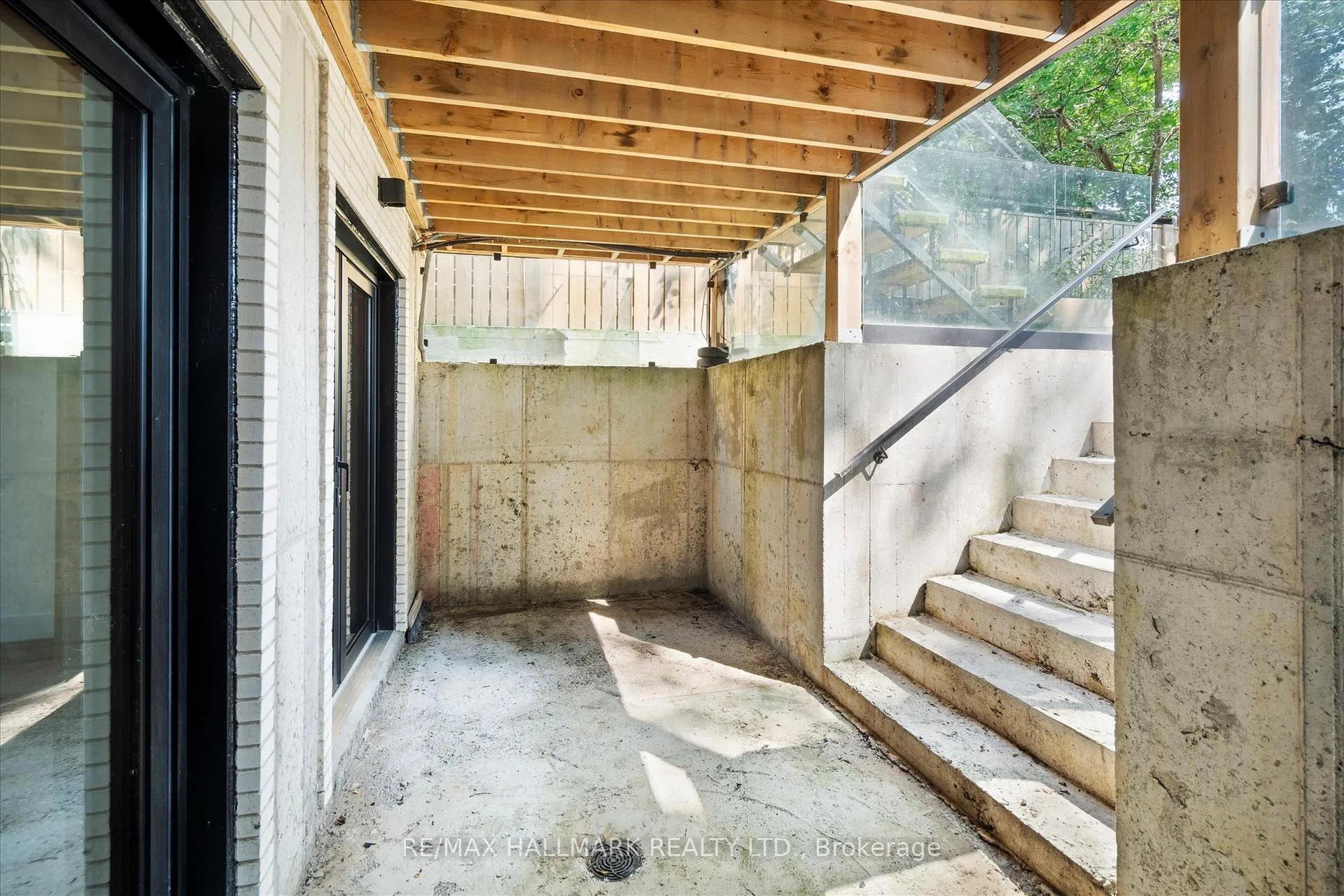 Photo 50 of 31 Redwood Avenue, Toronto, Greenwood-Coxwell — HOMEH