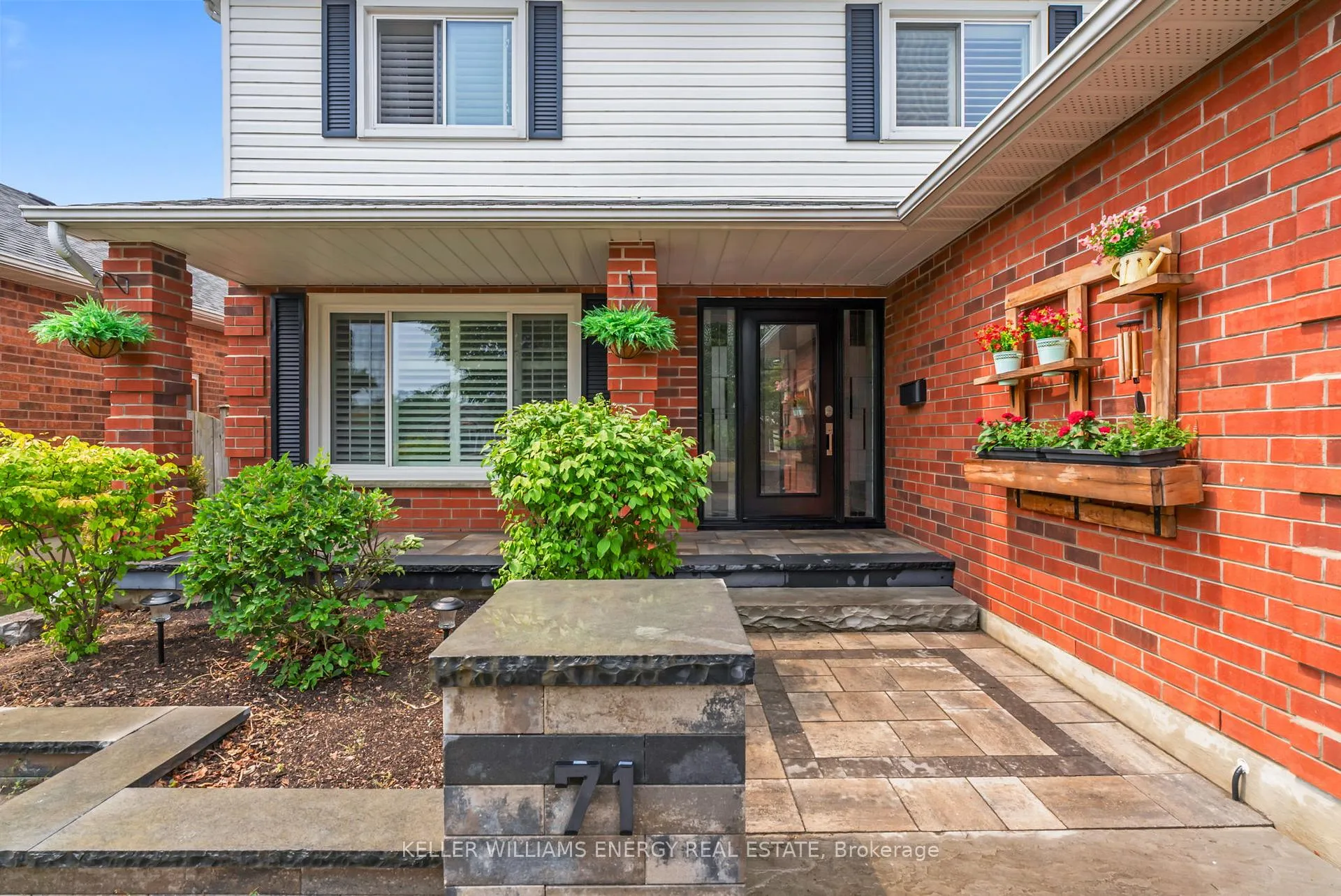 Photo 3 of 71 Kintyre Street, Clarington, Courtice — HOMEH