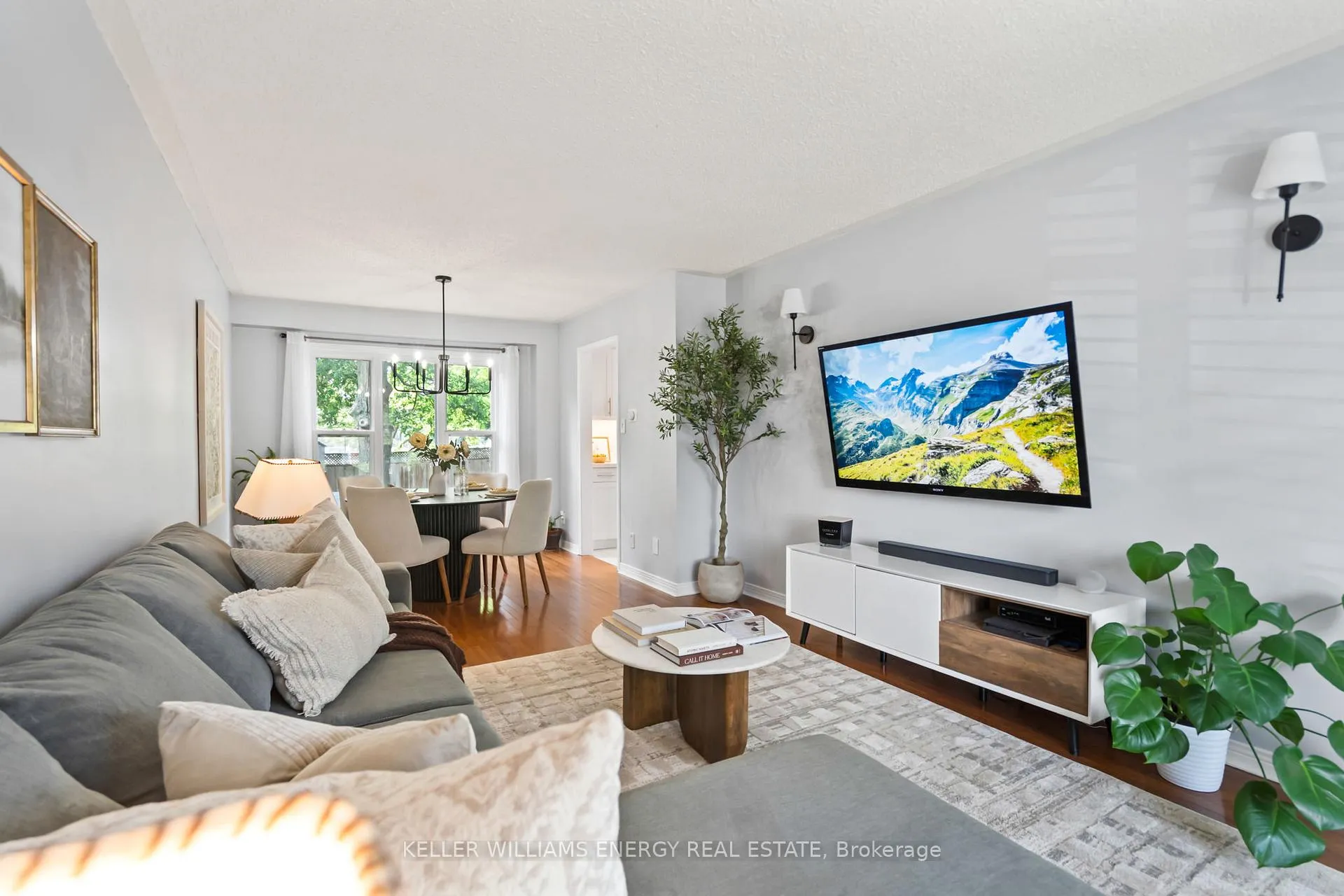 Photo 10 of 71 Kintyre Street, Clarington, Courtice — HOMEH