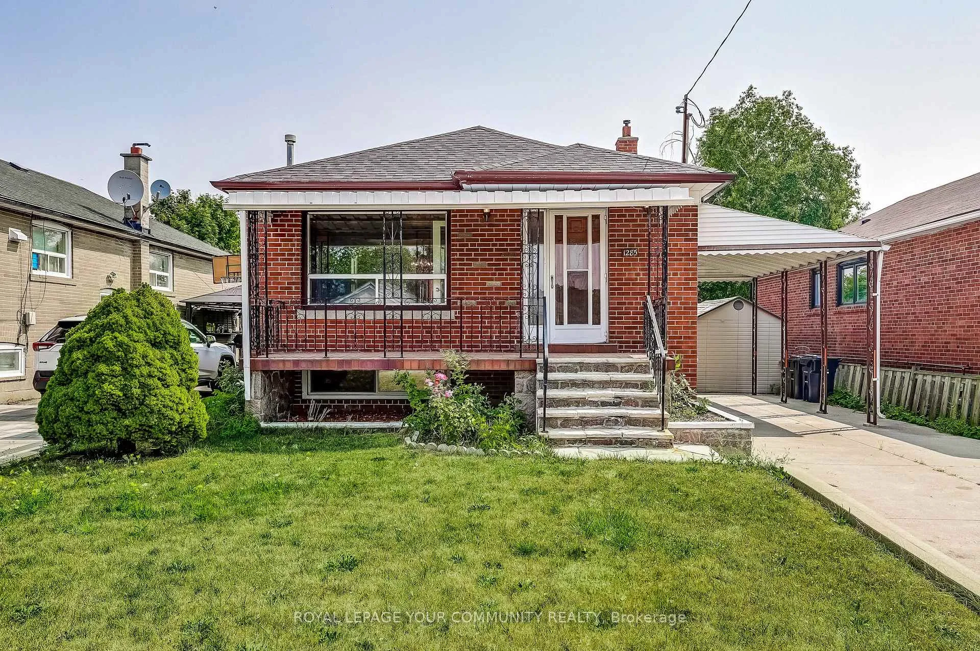 Photo 1 of 1285 Pharmacy Avenue, Scarborough, Wexford-Maryvale — HOMEH