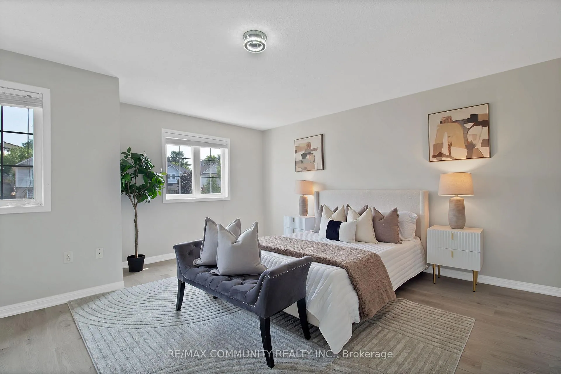 Photo 10 of 996 Southport Drive W, Oshawa, Donevan — HOMEH