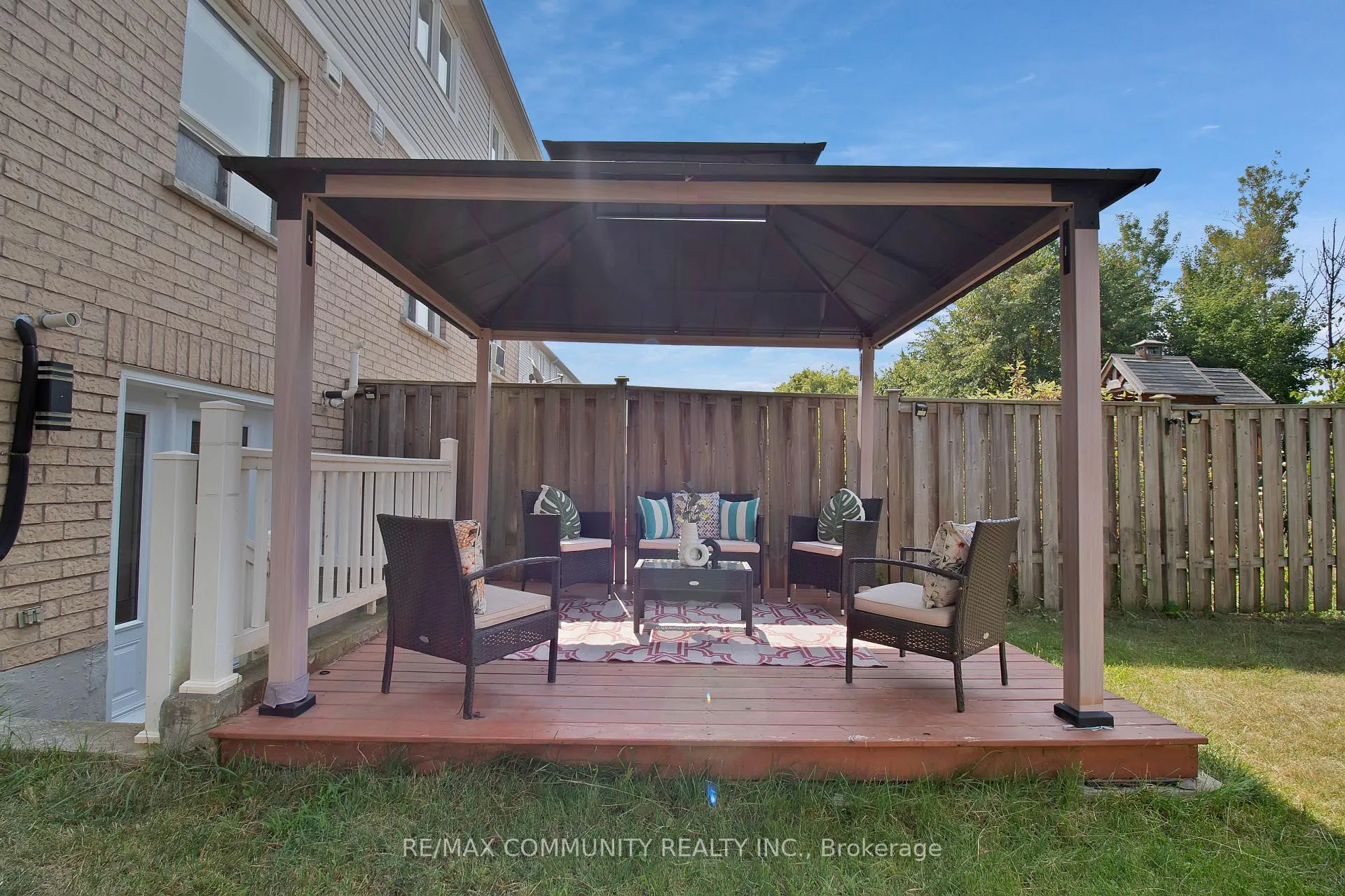 Photo 24 of 996 Southport Drive W, Oshawa, Donevan — HOMEH