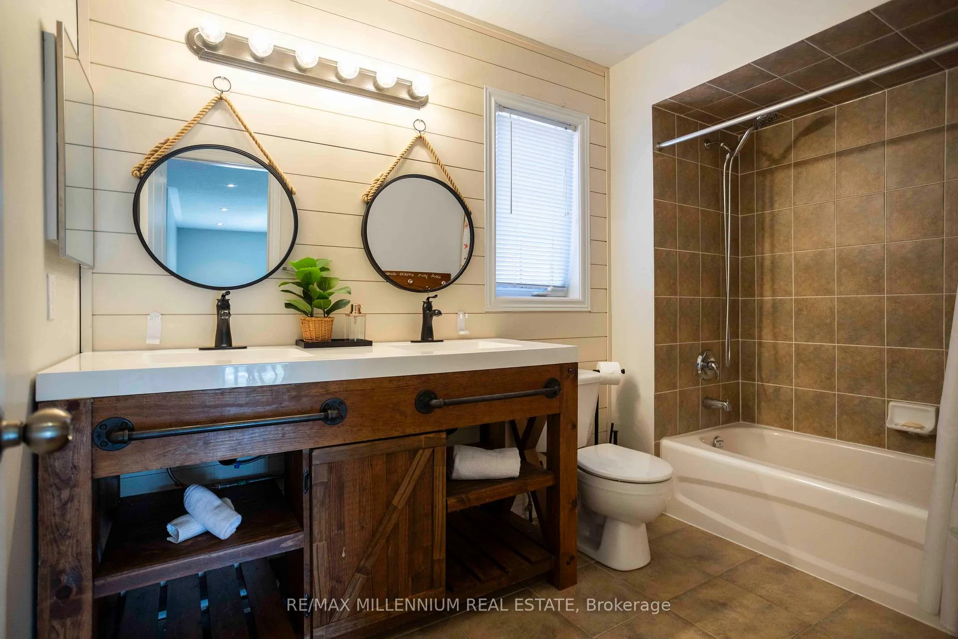 Photo 22 of 730 Longworth Avenue, Clarington, Bowmanville — HOMEH