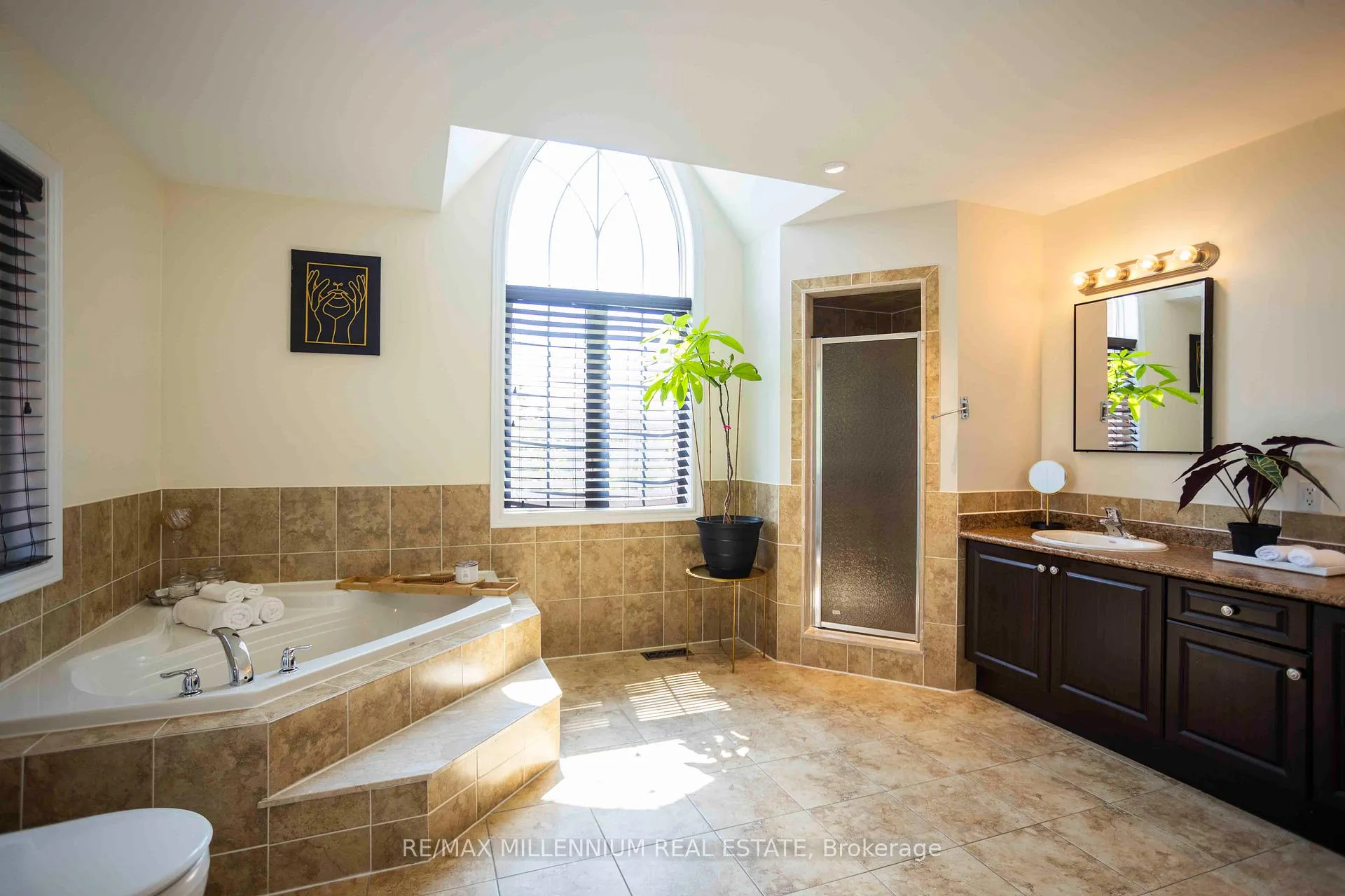 Photo 28 of 730 Longworth Avenue, Clarington, Bowmanville — HOMEH