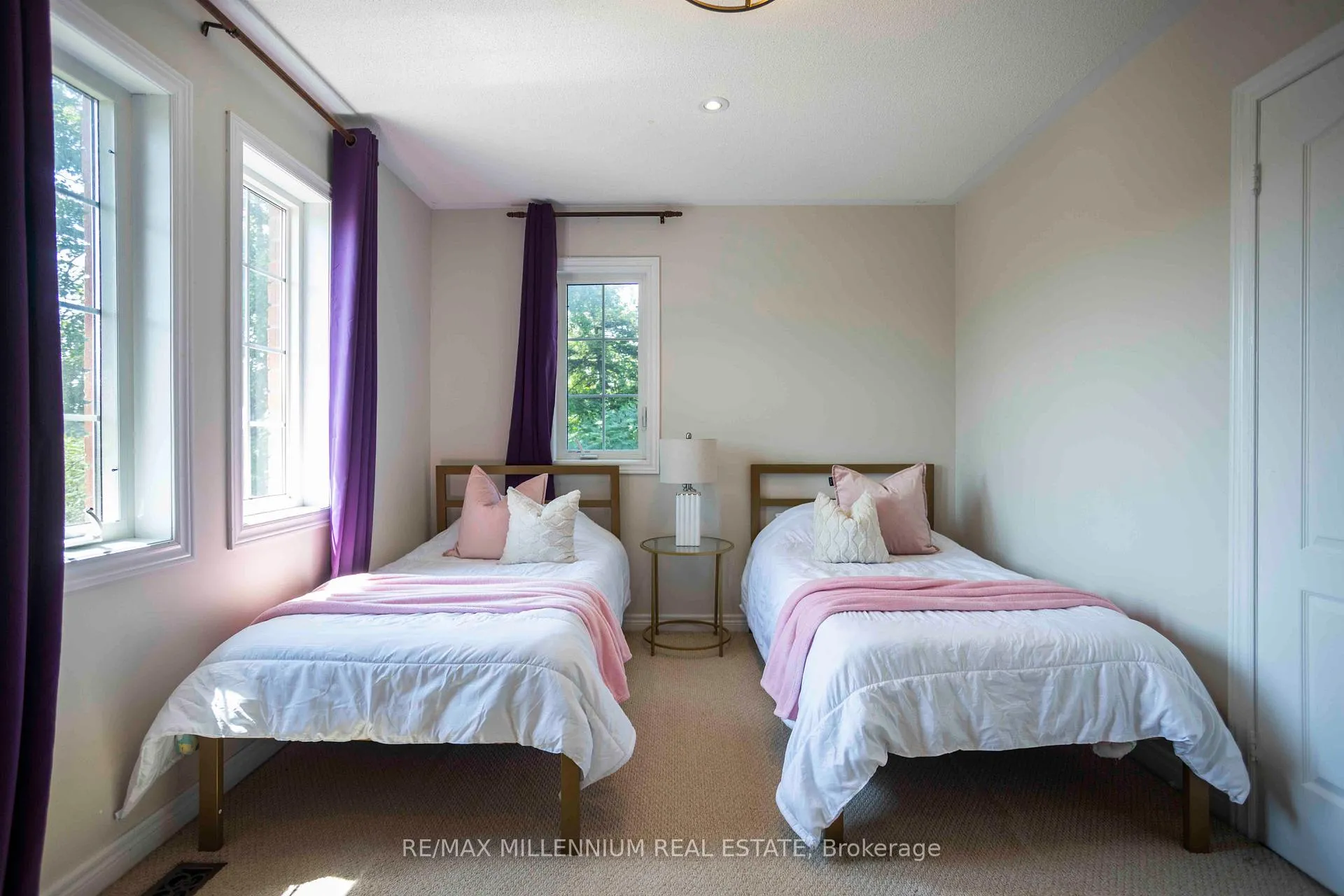Photo 35 of 730 Longworth Avenue, Clarington, Bowmanville — HOMEH