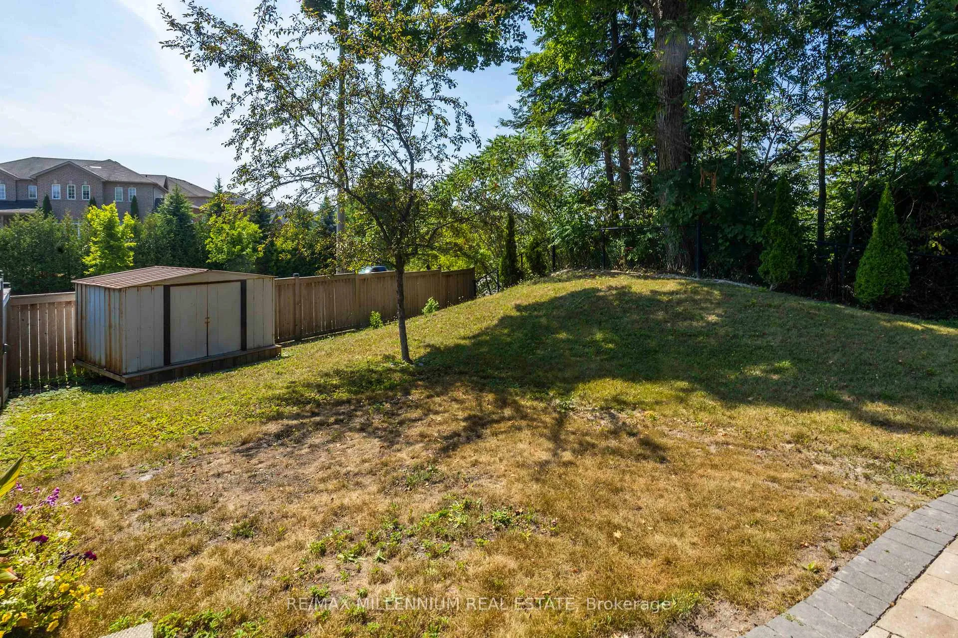 Photo 48 of 730 Longworth Avenue, Clarington, Bowmanville — HOMEH