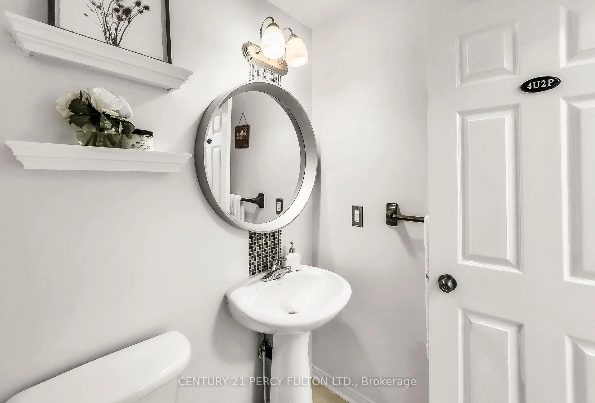 Photo 12 of 918 Taggart Crescent, Oshawa, Pinecrest — HOMEH