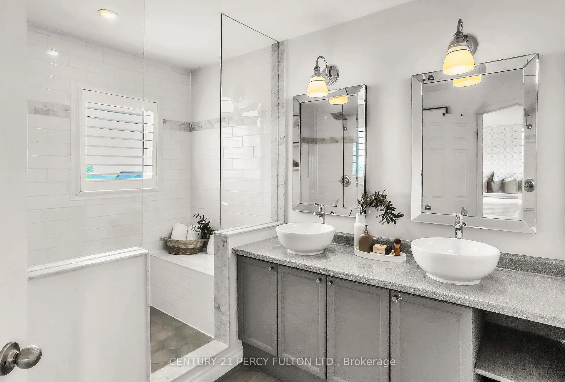 Photo 16 of 918 Taggart Crescent, Oshawa, Pinecrest — HOMEH