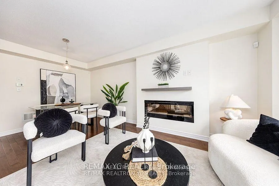 Photo 9 of 11 Reevesmere Lane, Ajax, Northeast Ajax — HOMEH