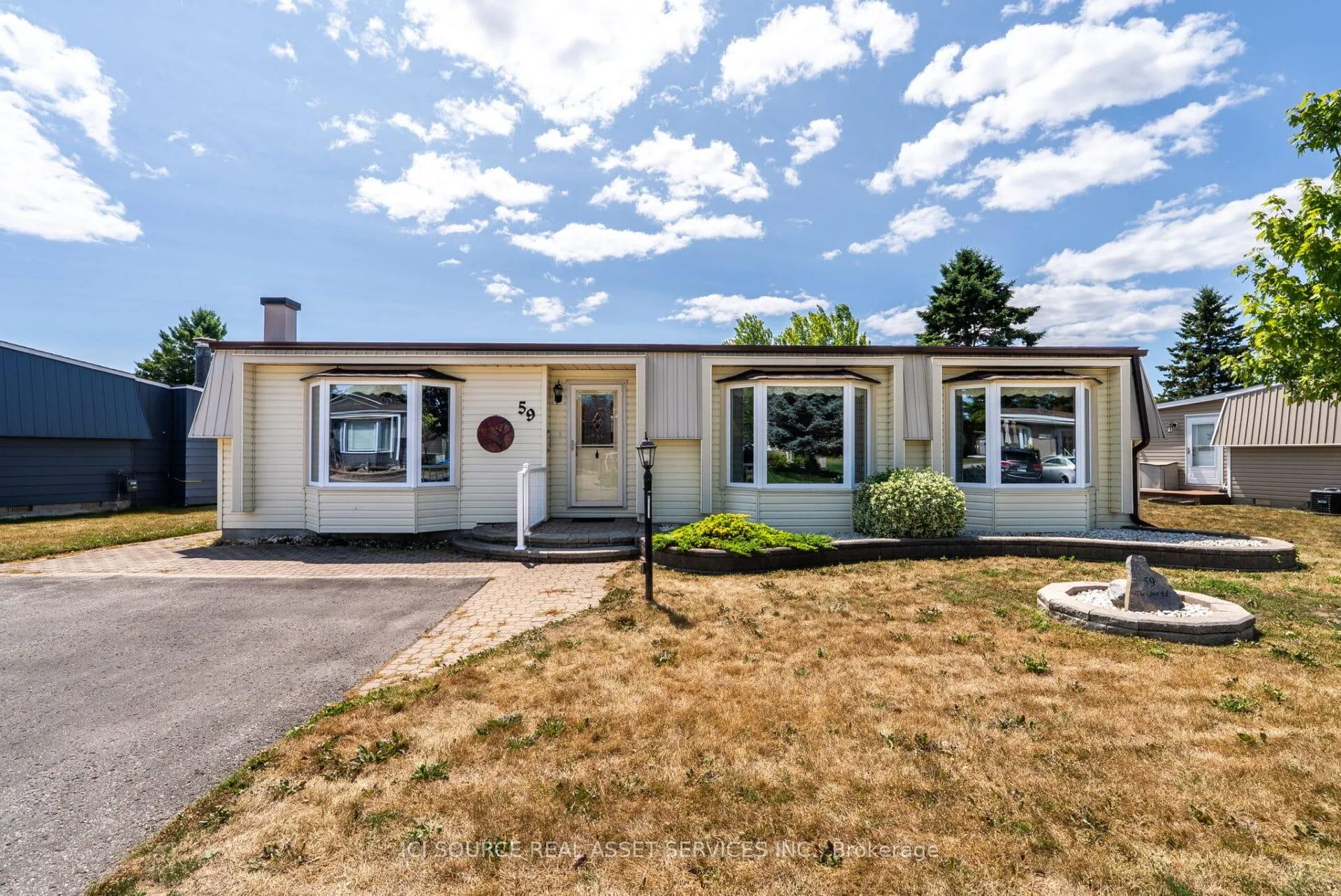 Photo 2 of 59 The Cove Road, Clarington, Bowmanville — HOMEH
