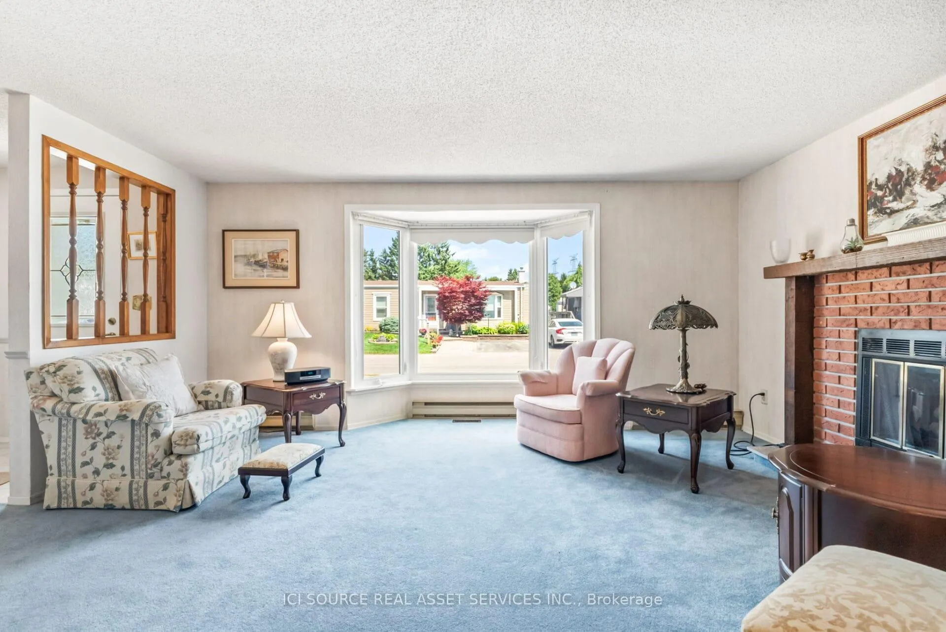 Photo 4 of 59 The Cove Road, Clarington, Bowmanville — HOMEH