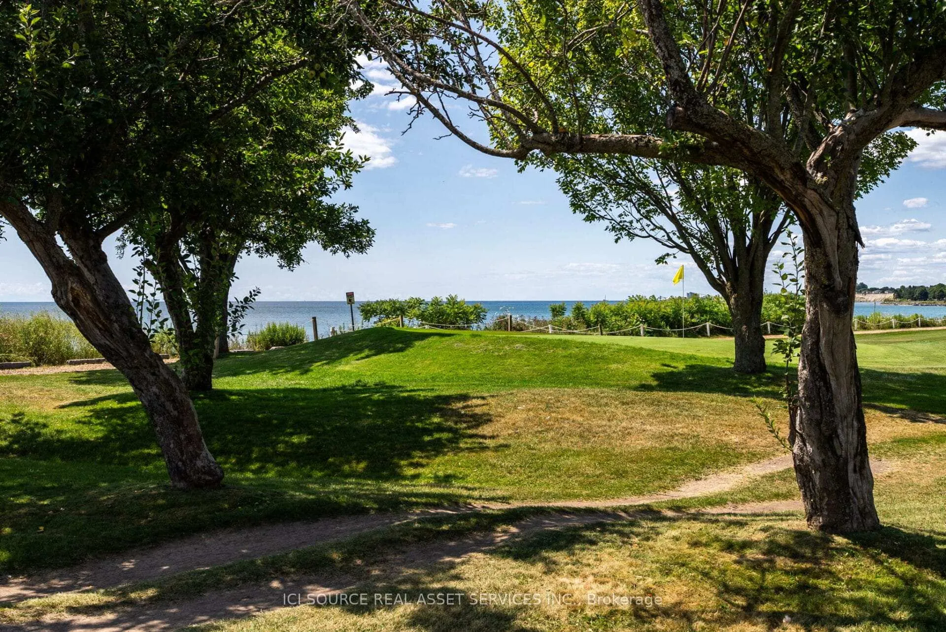 Photo 19 of 59 The Cove Road, Clarington, Bowmanville — HOMEH