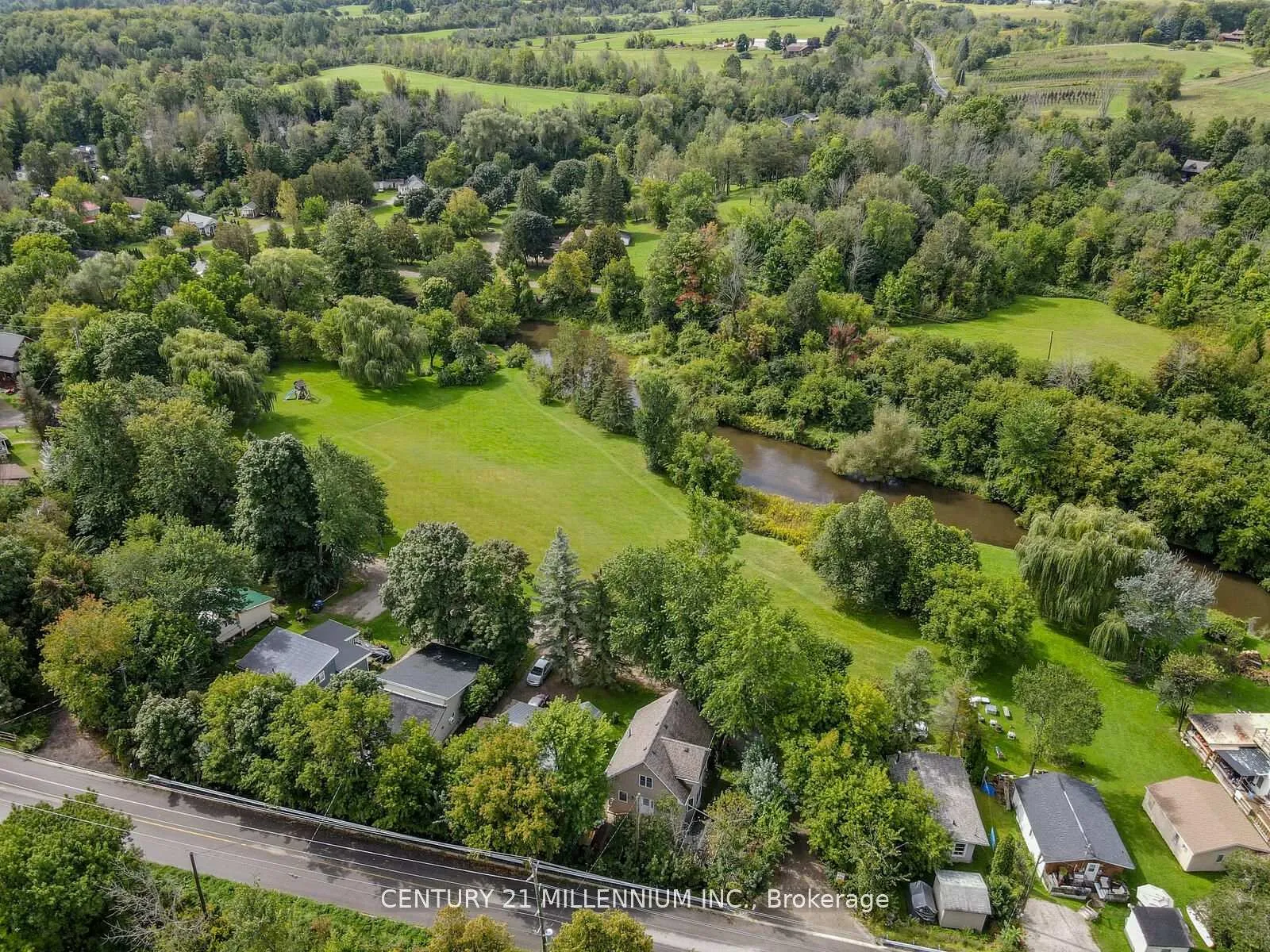Photo 4 of 11 Old Pavillion Road, Caledon, Cheltenham — HOMEH