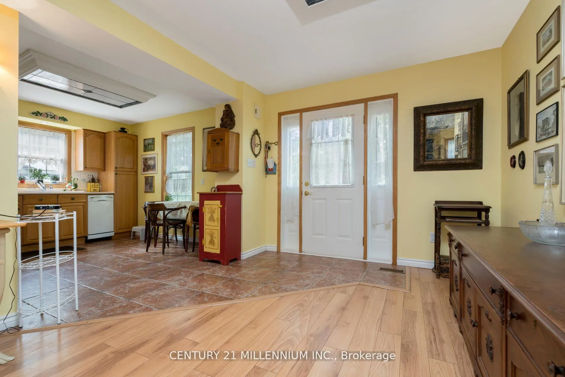 Photo 6 of 11 Old Pavillion Road, Caledon, Cheltenham — HOMEH