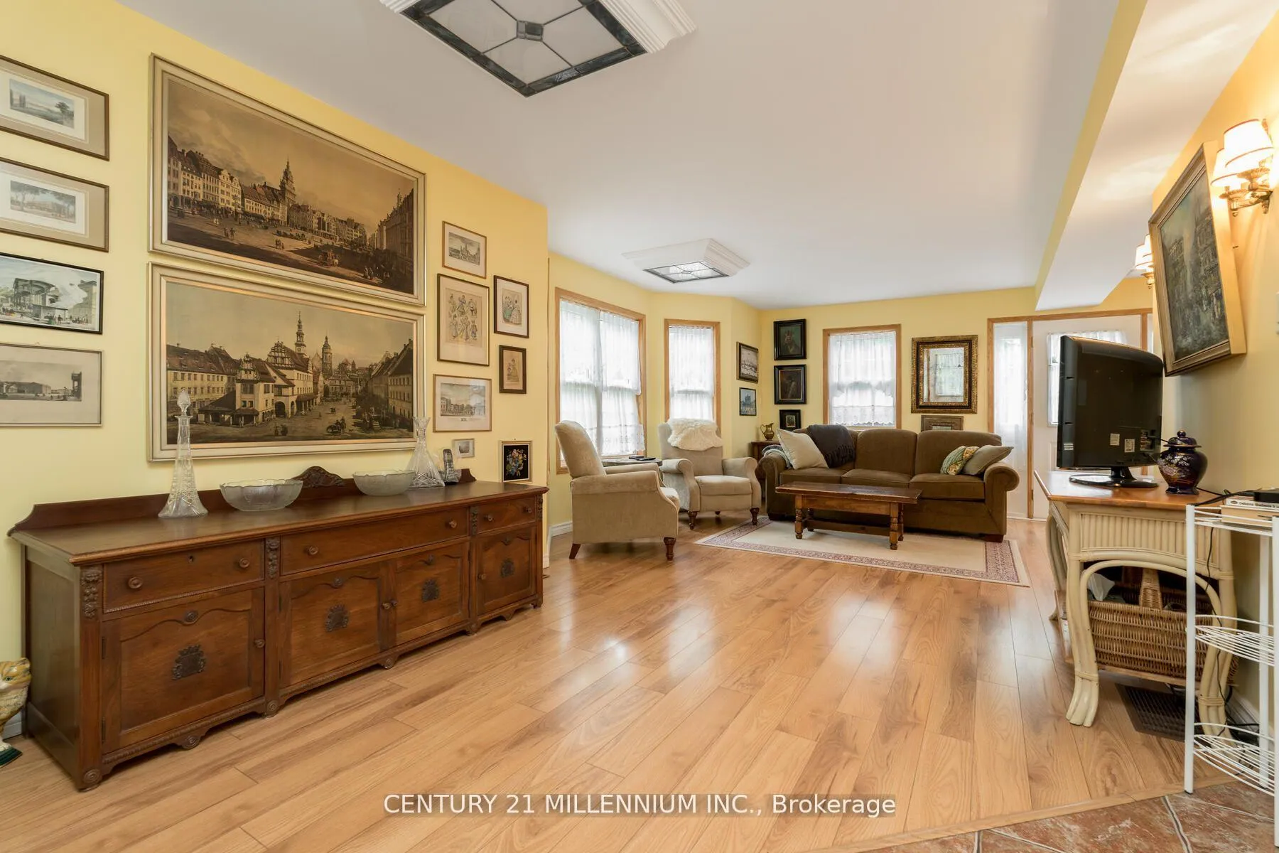 Photo 12 of 11 Old Pavillion Road, Caledon, Cheltenham — HOMEH