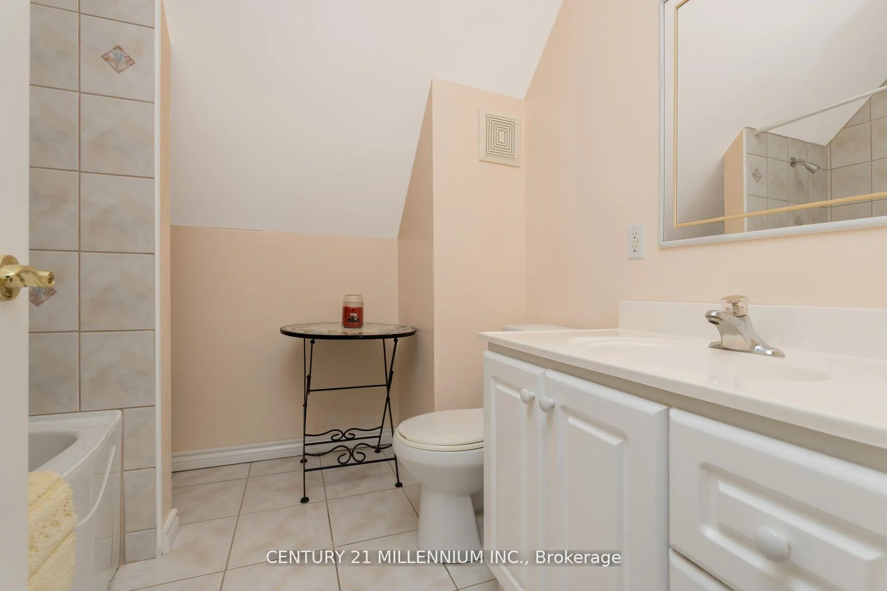 Photo 21 of 11 Old Pavillion Road, Caledon, Cheltenham — HOMEH
