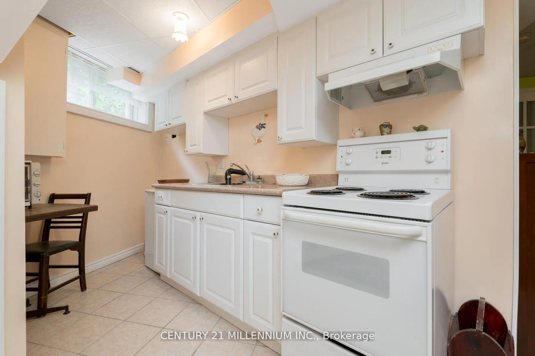 Photo 23 of 11 Old Pavillion Road, Caledon, Cheltenham — HOMEH
