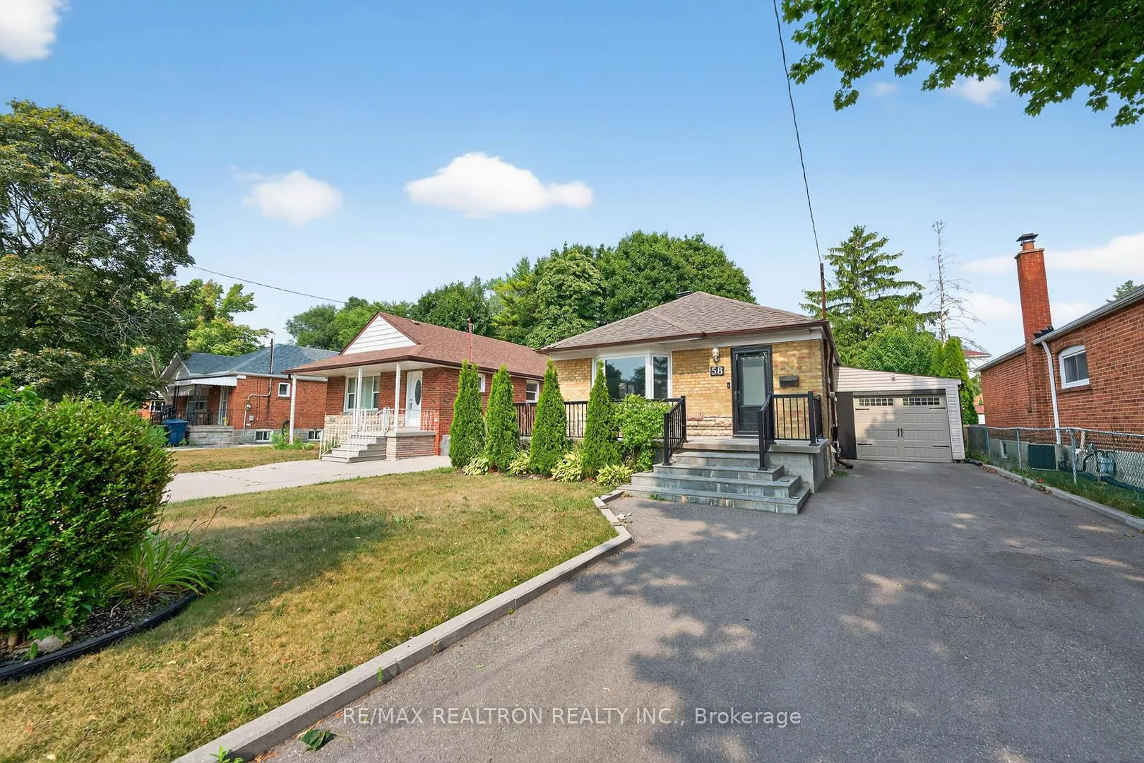 Photo 3 of 58 Leahann Drive, Scarborough, Dorset Park — HOMEH