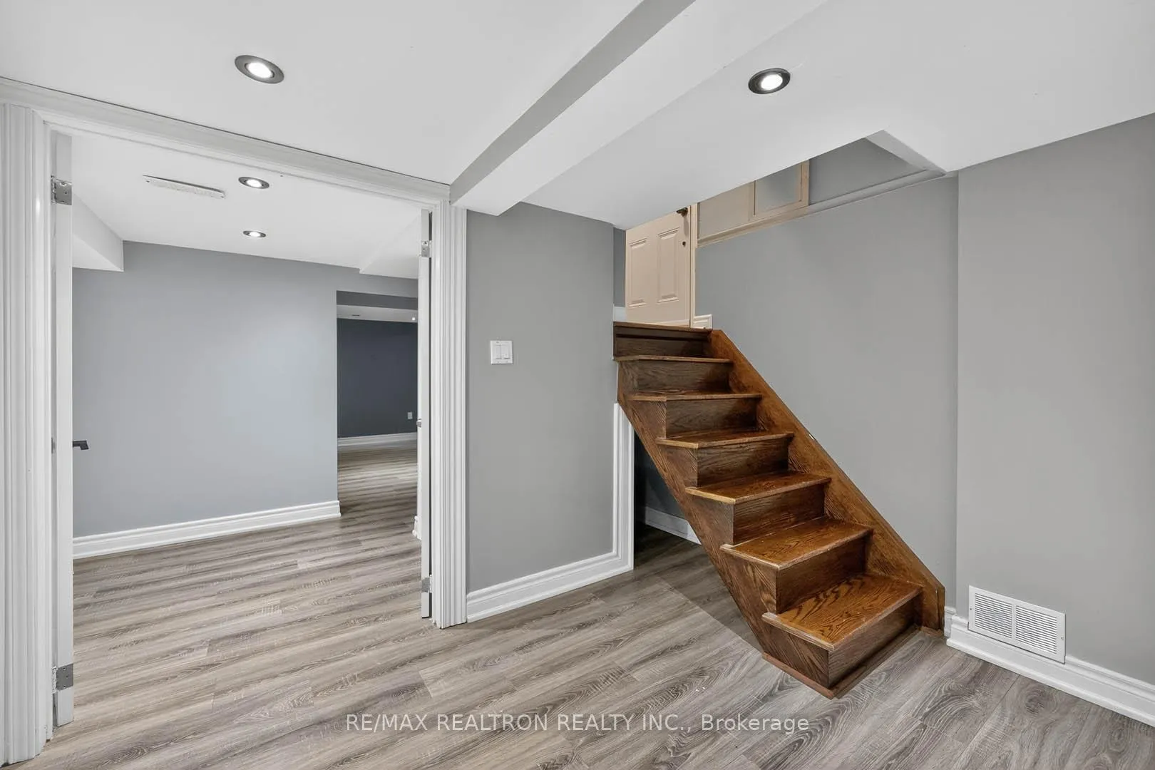 Photo 34 of 58 Leahann Drive, Scarborough, Dorset Park — HOMEH