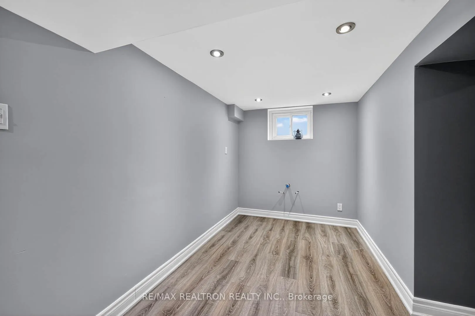 Photo 39 of 58 Leahann Drive, Scarborough, Dorset Park — HOMEH