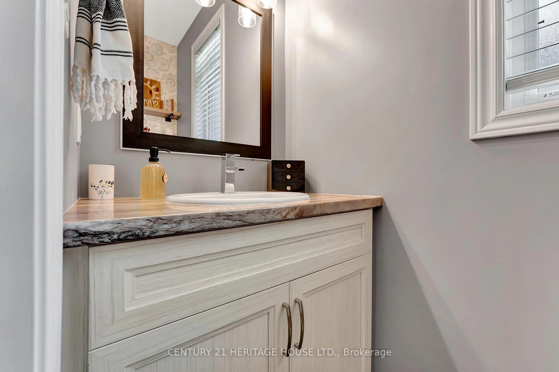 Photo 29 of 23 Hampton Street, Brant, Paris — HOMEH