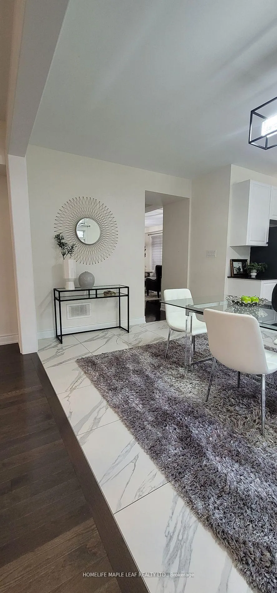 Photo 11 of 63 Boone Crescent W, Vaughan, Kleinburg — HOMEH
