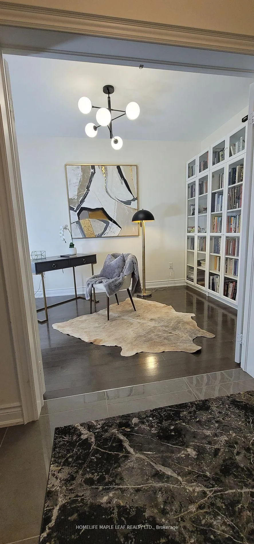 Photo 14 of 63 Boone Crescent W, Vaughan, Kleinburg — HOMEH